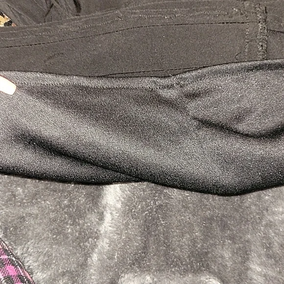 Women's Plus Size Beautiful skirt. Worn once excellent condition 👌 Size 18 W - Picture 5 of 6